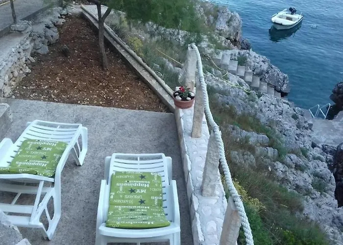 Secluded Fisherman's Cove Rasohatica, Korcula - 23522 * Zrnovo